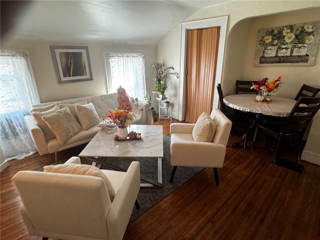 204 Fairgate Street Rochester, NY 14606 - Photo 6 of 11 Gallery Image 6