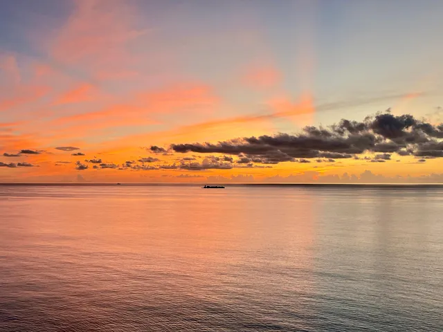 a view of walk in entryway