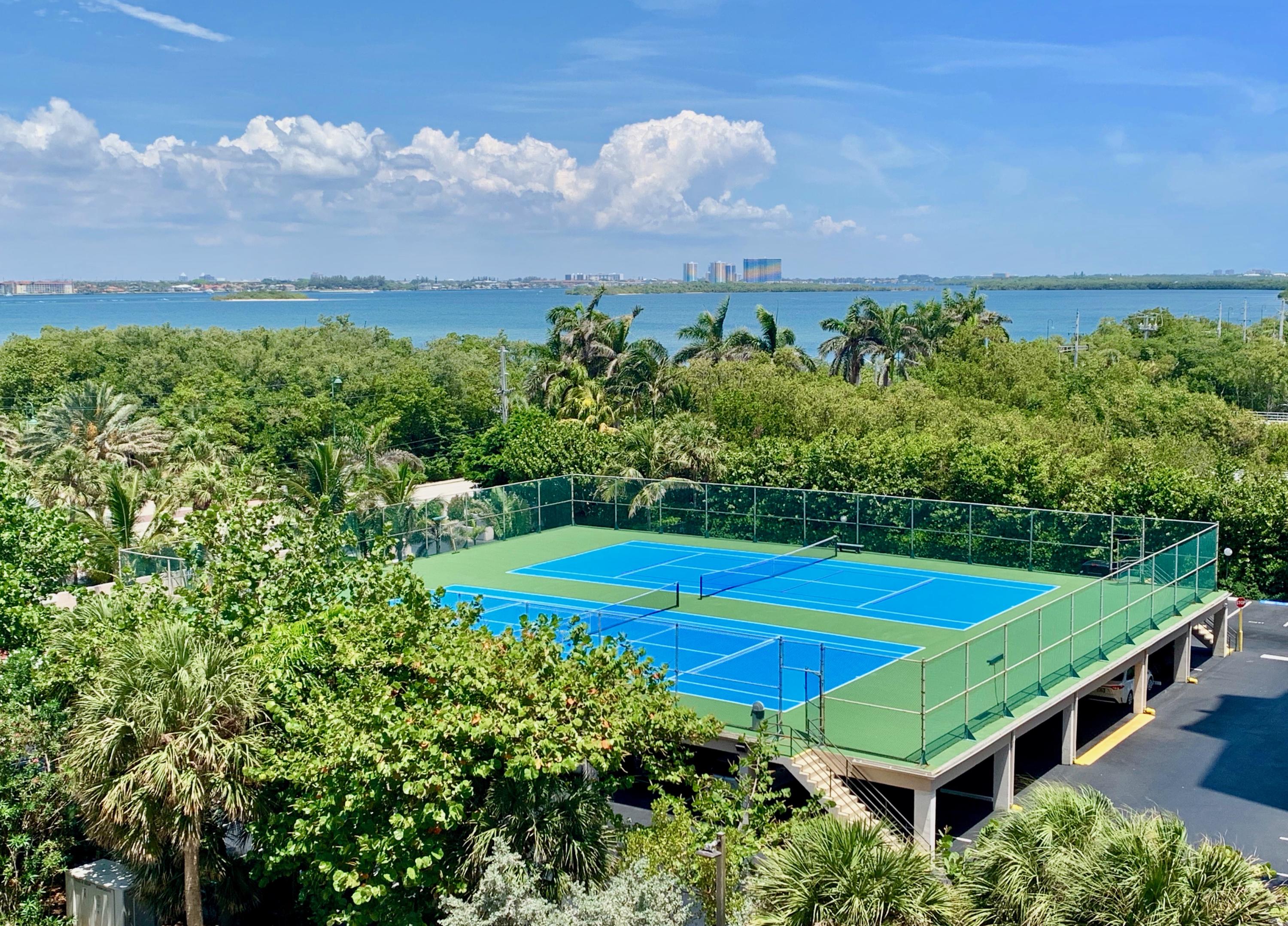 4200 North Ocean Drive, Unit 11601 Singer Island, FL 33404 - Photo 49 of 56 an aerial view of a yard
