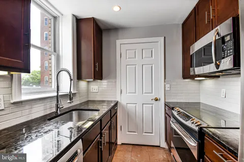 $4,500 | 1229 12th Street Northwest, Unit 201, Washington, DC 20005