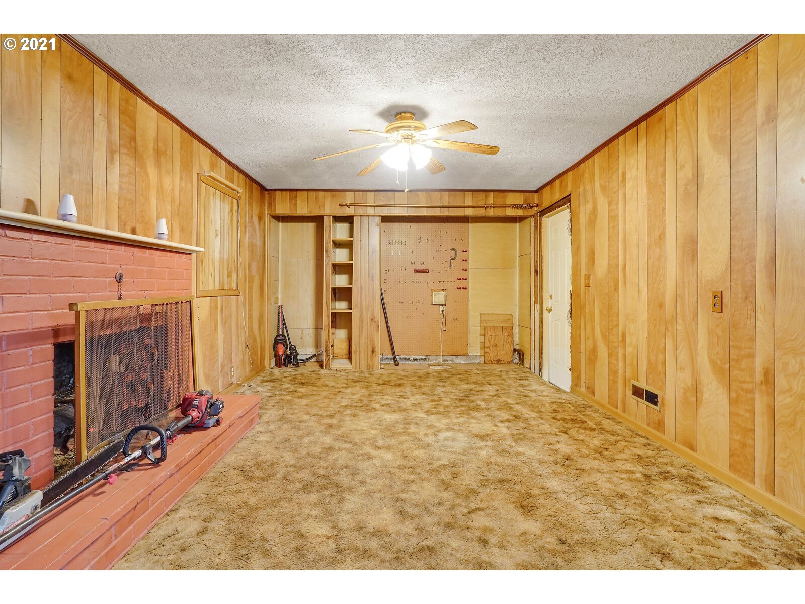 1960 Fisher Road Northeast Salem, OR 97305 - Photo 9 of 32 Gallery Image 9