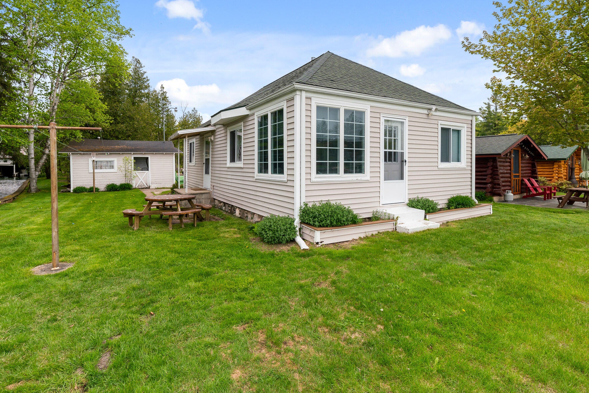 4700 Oden Road Alanson, MI 49706 - Photo 18 of 31 Gallery Image 18