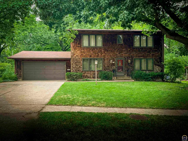 $279,000 | 3217 Southwest 33rd Court, Topeka, KS 66614