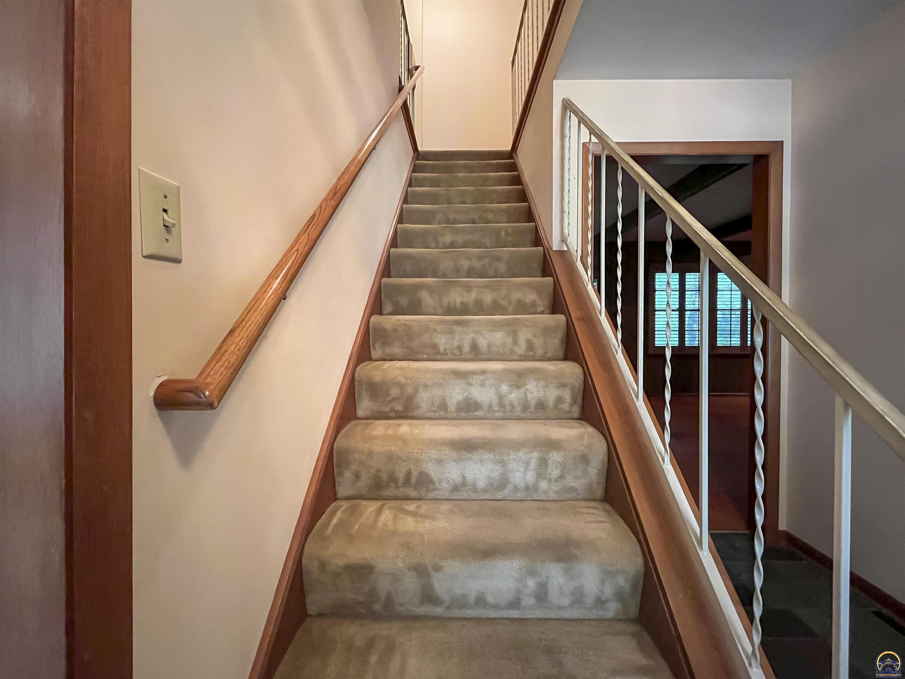 3217 Southwest 33rd Court Topeka, KS 66614 - Photo 27 of 62