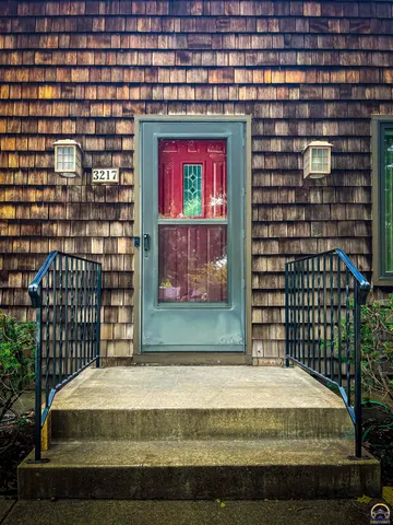 $279,000 | 3217 Southwest 33rd Court, Topeka, KS 66614