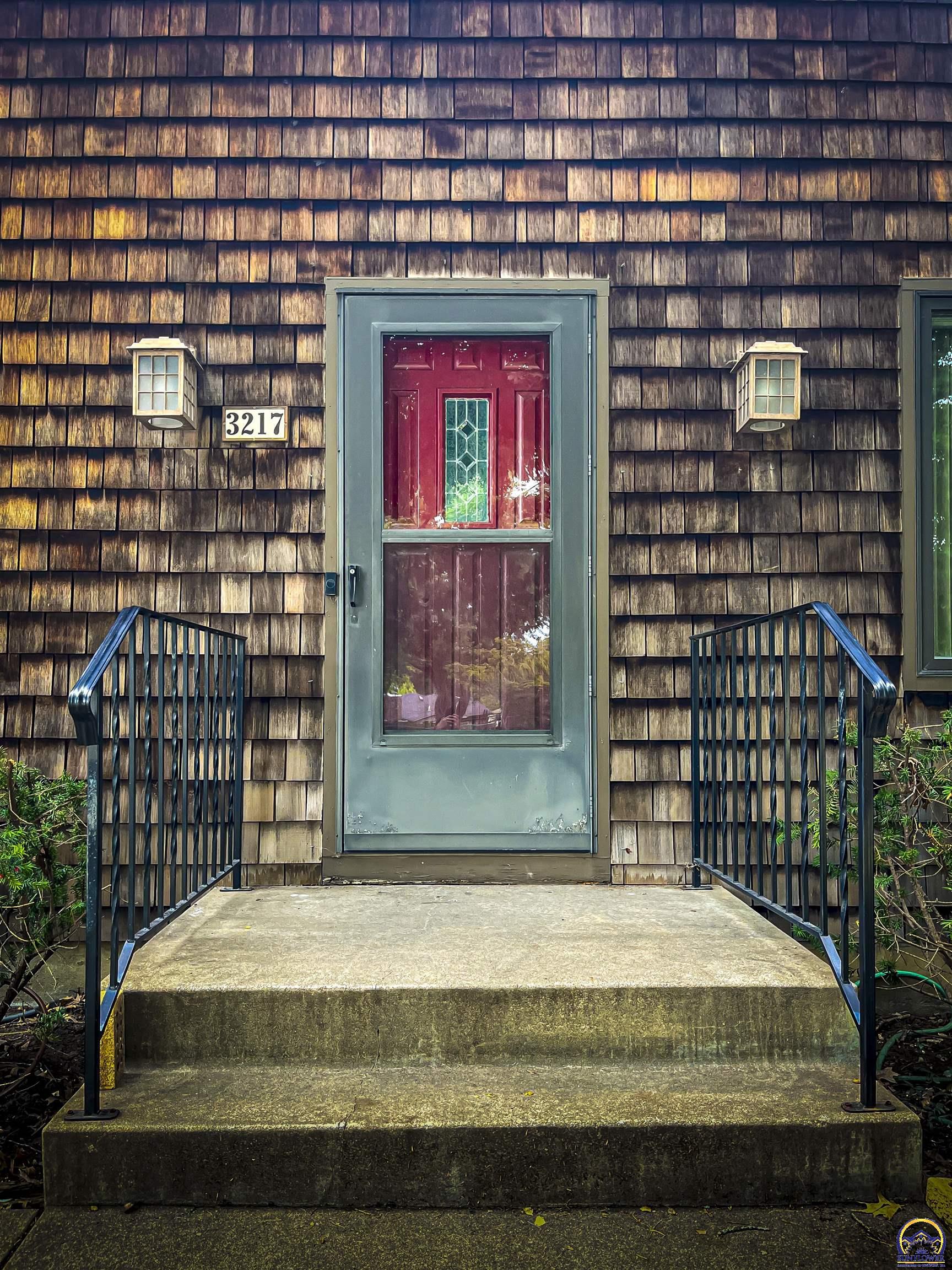 3217 Southwest 33rd Court Topeka, KS 66614 - Photo 3 of 62