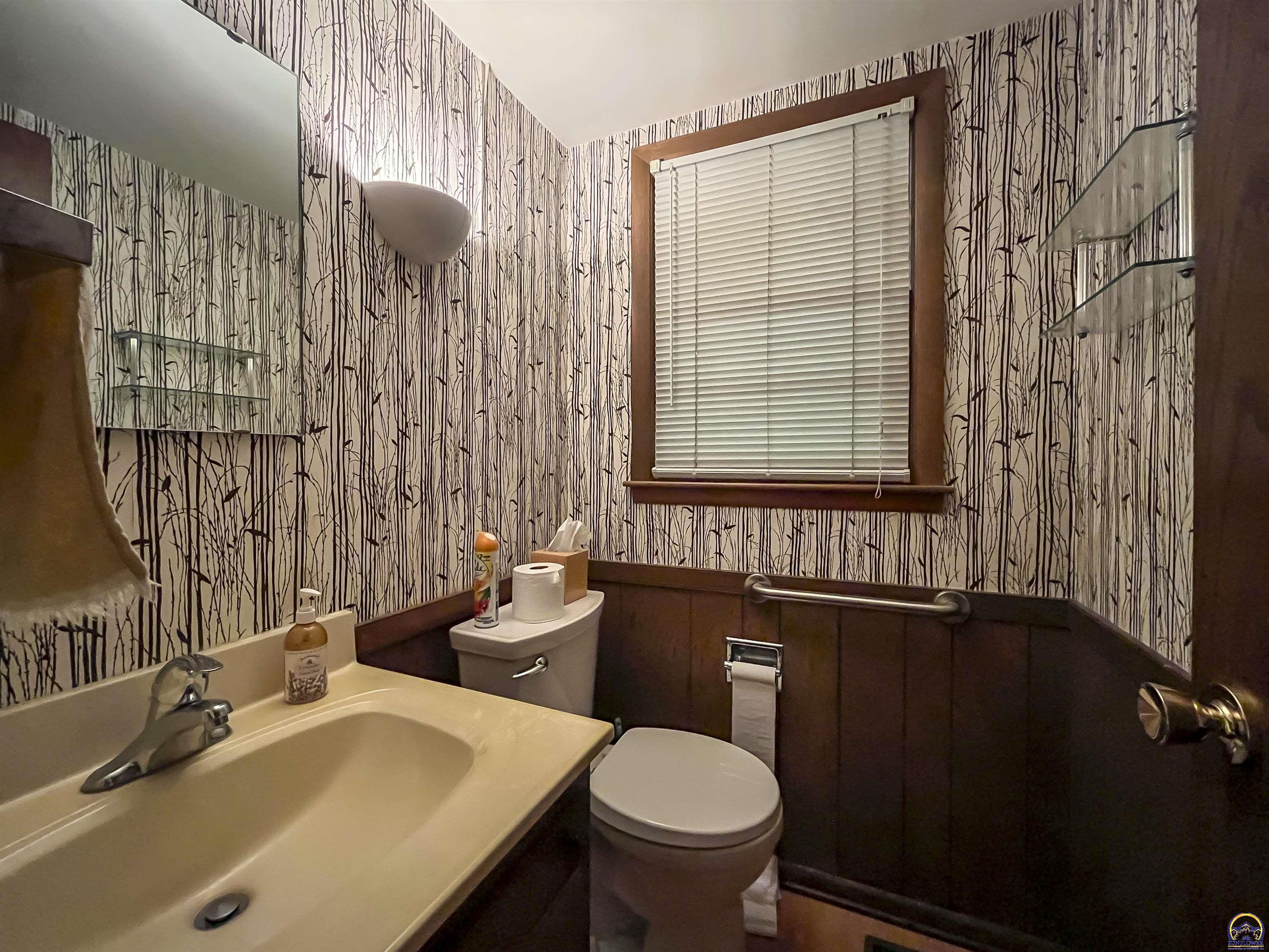 3217 Southwest 33rd Court Topeka, KS 66614 - Photo 43 of 62