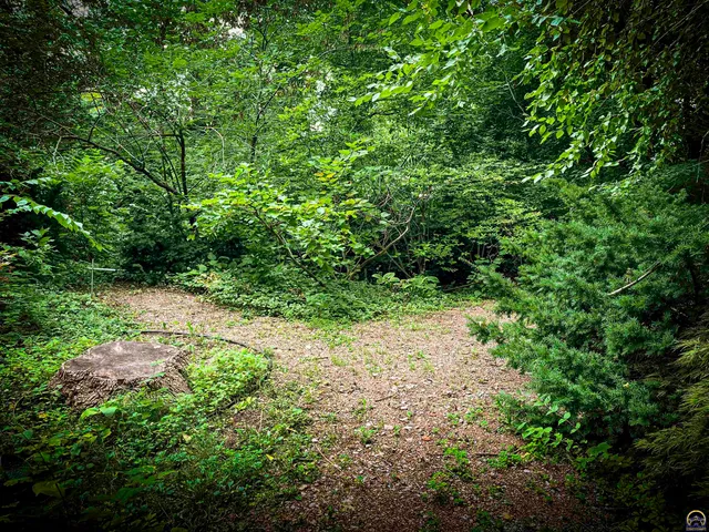 $279,000 | 3217 Southwest 33rd Court, Topeka, KS 66614