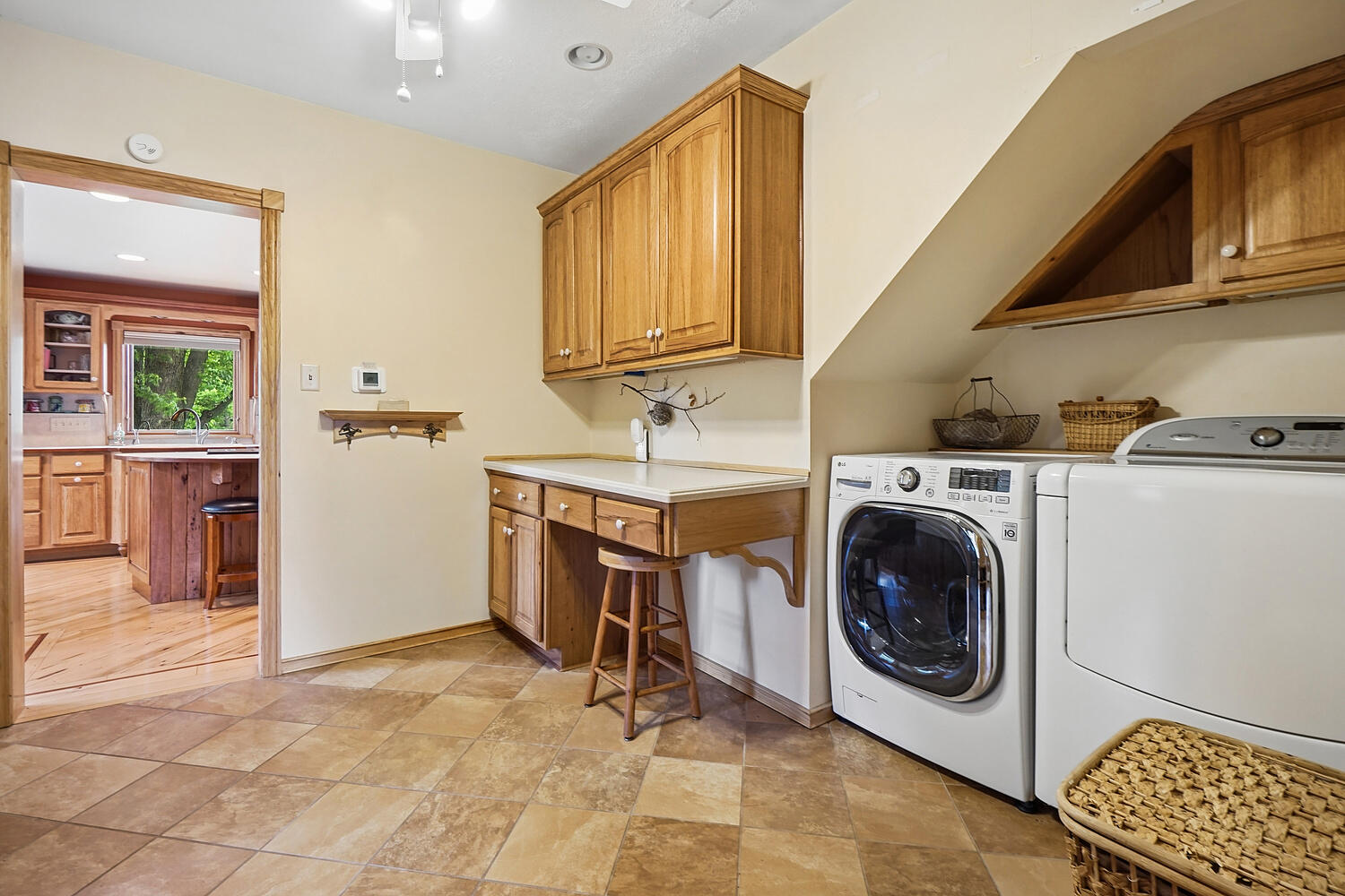 9461 River Road Pleasant Prairie, WI 53158 - Photo 17 of 51 Main Floor Laundry