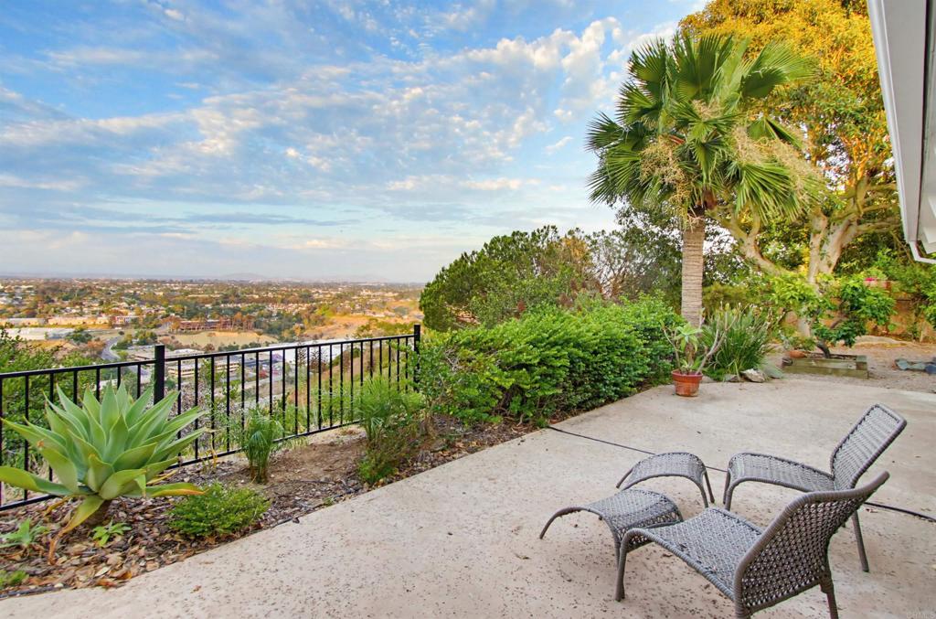 5605 Soledad Mountain Road La Jolla, CA 92037 - Photo 37 of 46