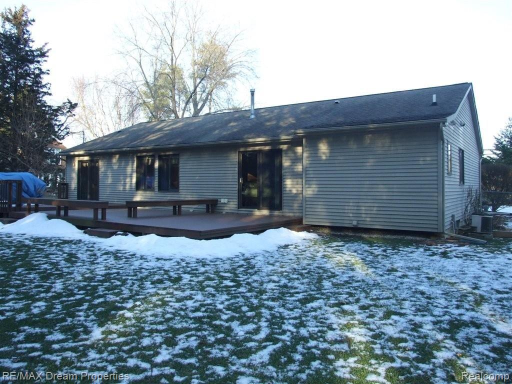 16023 Merriman Road Livonia, MI 48154 - Photo 21 of 25 Rear.JPG