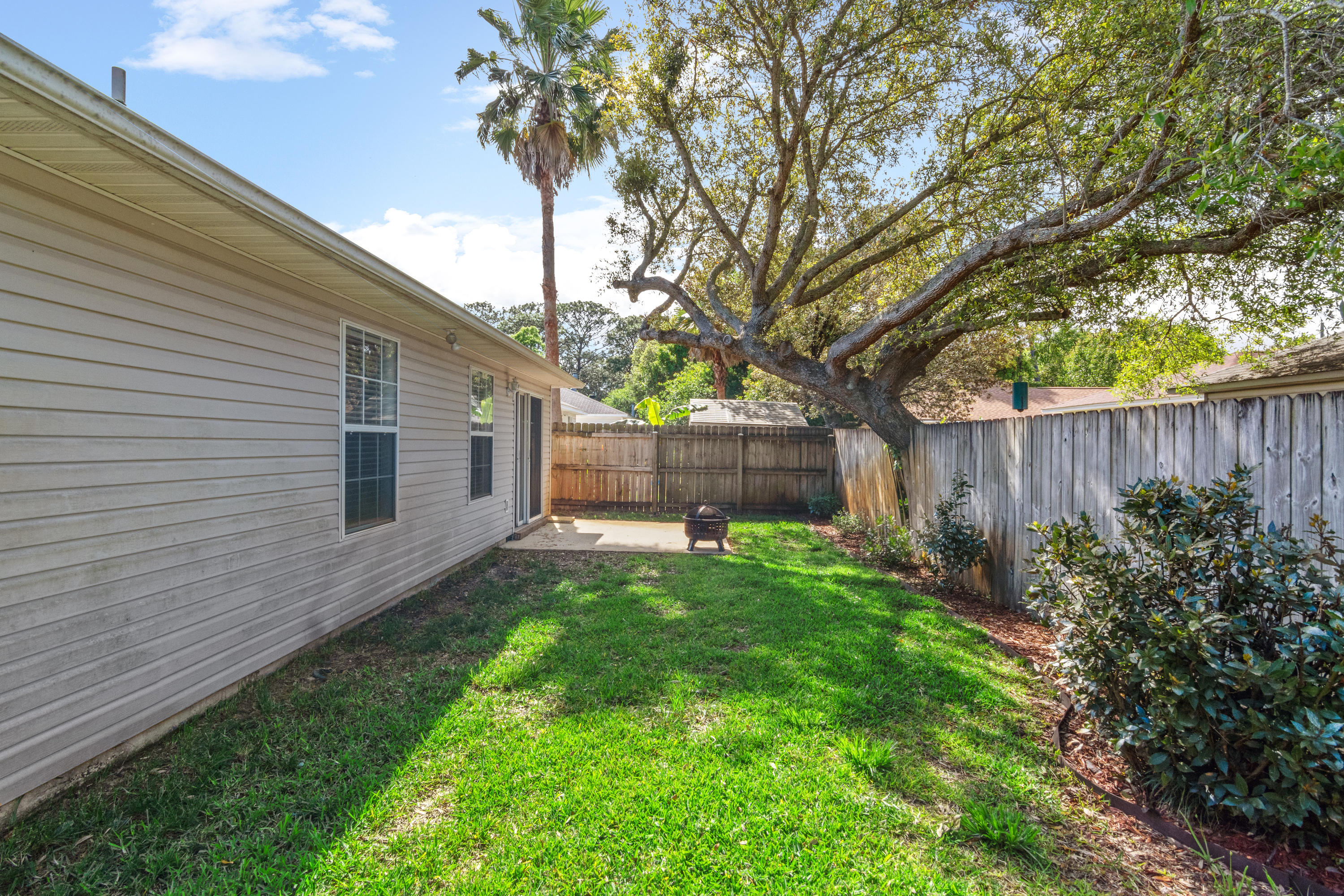 1845 Brick Circle Fort Walton Beach, FL 32547 - Photo 24 of 24 a view of a backyard with plants