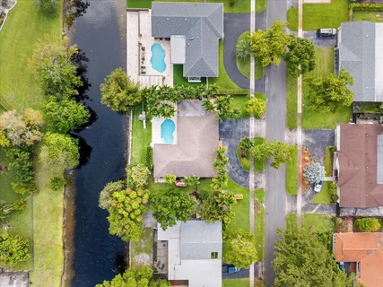 $760,000 | 6250 Southwest 6th Street, Plantation, FL 33317
