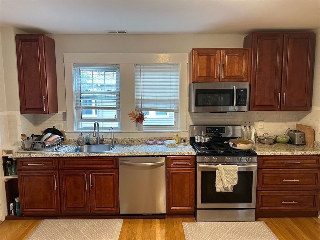 6 Derby Road, Unit 6 Watertown, MA 02472 - Photo 3 of 16