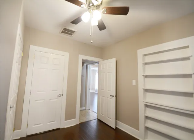 $1,475 | 407 North Chappell Hill Street, Brenham, TX 77833