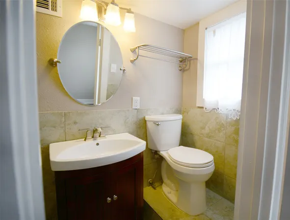 $1,375 | 407 North Chappell Hill Street, Brenham, TX 77833