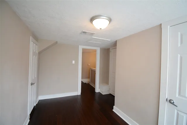 $1,475 | 407 North Chappell Hill Street, Brenham, TX 77833