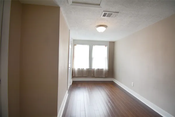 $1,375 | 407 North Chappell Hill Street, Brenham, TX 77833