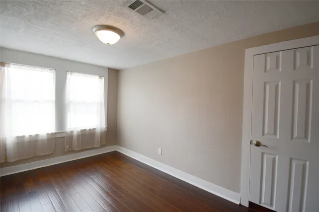 $1,475 | 407 North Chappell Hill Street, Brenham, TX 77833