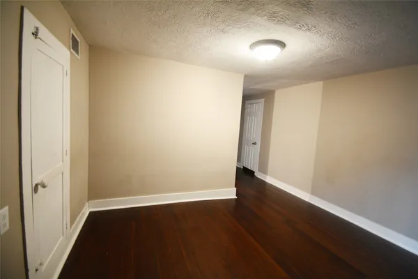 $1,375 | 407 North Chappell Hill Street, Brenham, TX 77833