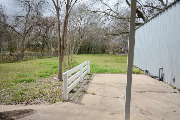 $1,375 | 407 North Chappell Hill Street, Brenham, TX 77833