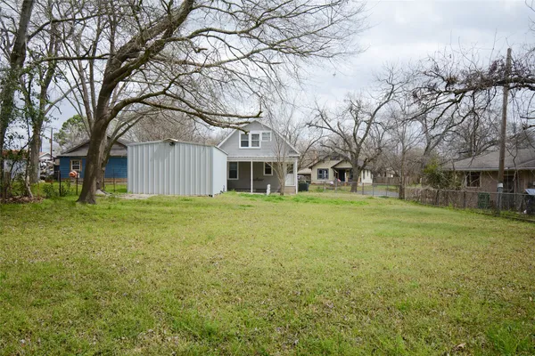 $1,375 | 407 North Chappell Hill Street, Brenham, TX 77833