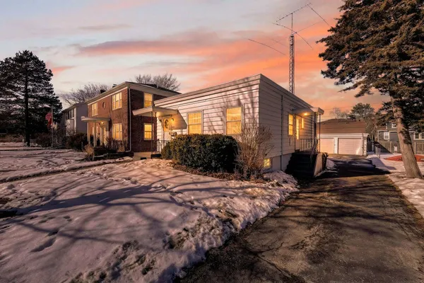 $2,800 | 514 West Lakeside Street, Madison, WI 53715