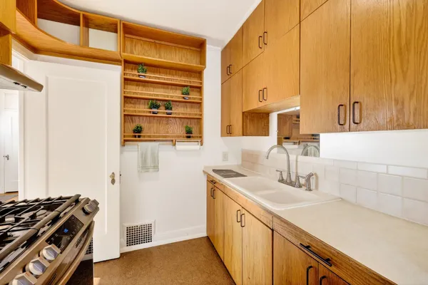 $2,800 | 514 West Lakeside Street, Madison, WI 53715