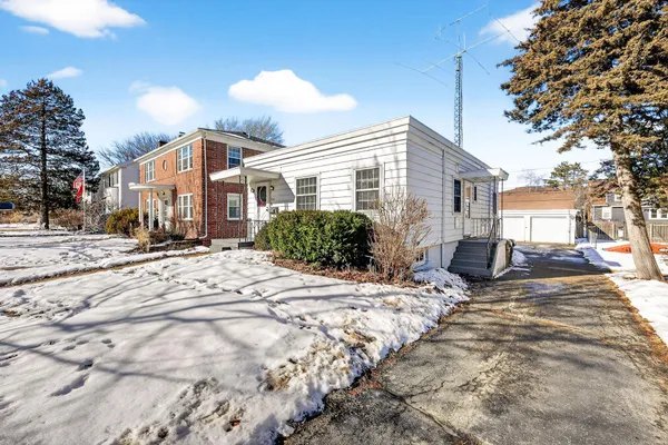$2,800 | 514 West Lakeside Street, Madison, WI 53715