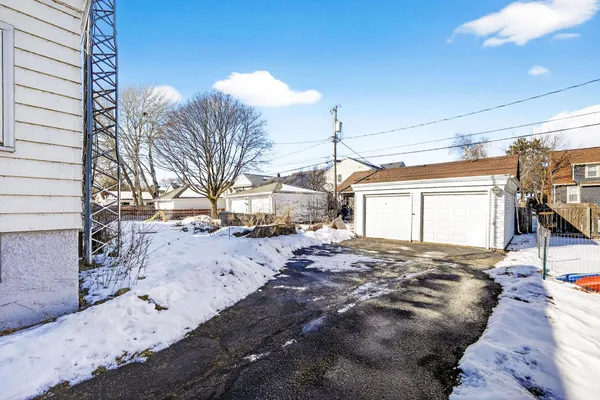 $2,800 | 514 West Lakeside Street, Madison, WI 53715