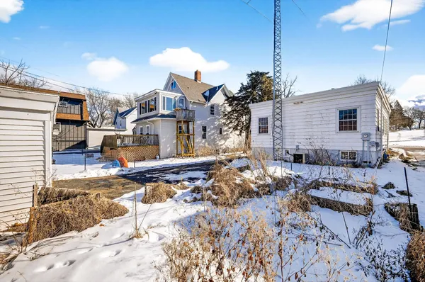 $2,800 | 514 West Lakeside Street, Madison, WI 53715