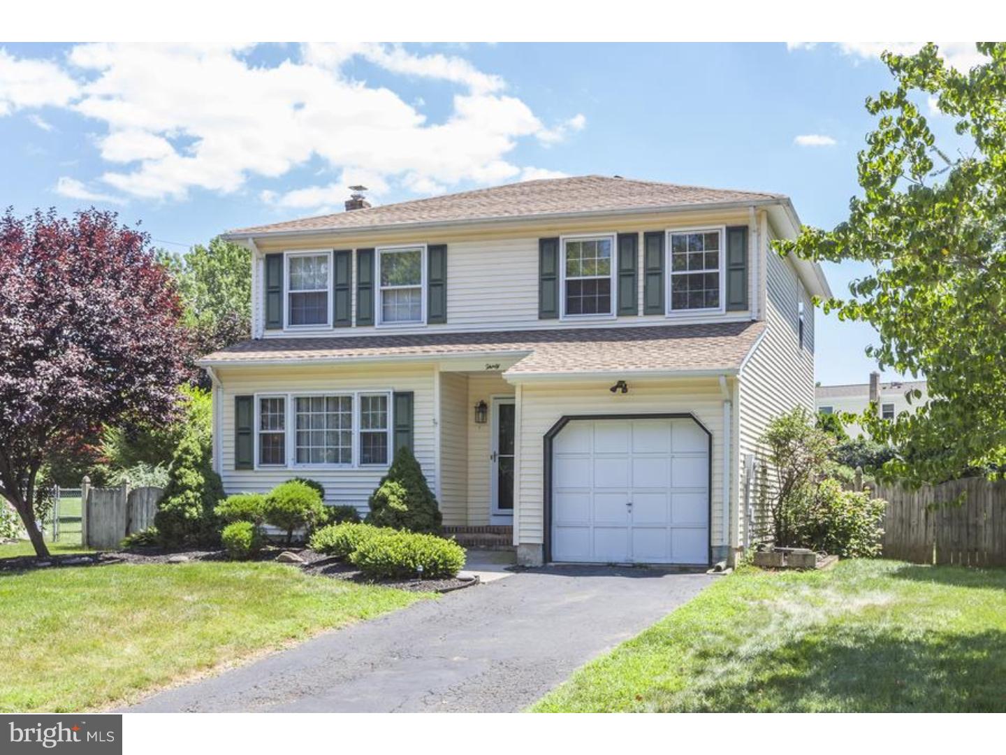 30 Hobbs Road Trenton, NJ 08619 - Photo 2 of 25 Gallery Image 2