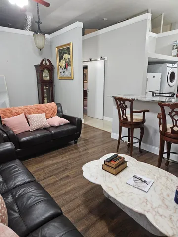 $3,200 | 11334 81st Court North, Unit GUEST COTTAGE, Palm Beach Gardens, FL 33412