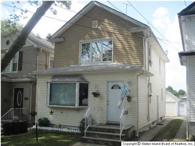193 Windsor Road Staten Island, NY 10314 - Photo 1 of 17 Primary Photo