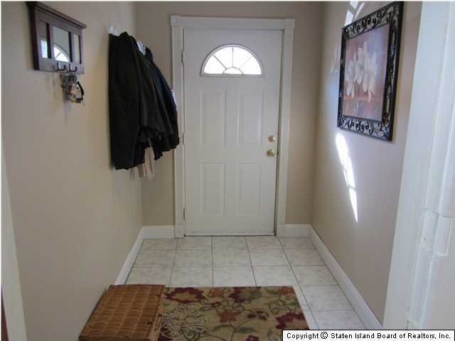 193 Windsor Road Staten Island, NY 10314 - Photo 3 of 17 Additional Photo