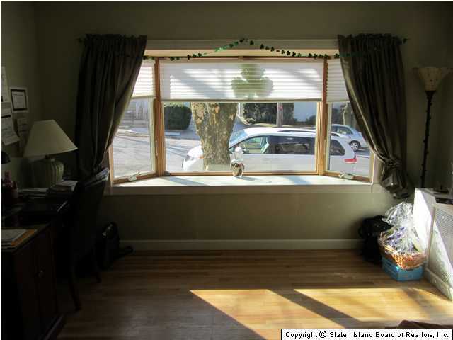 193 Windsor Road Staten Island, NY 10314 - Photo 4 of 17 Additional Photo