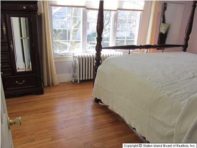 193 Windsor Road Staten Island, NY 10314 - Photo 10 of 17 Additional Photo
