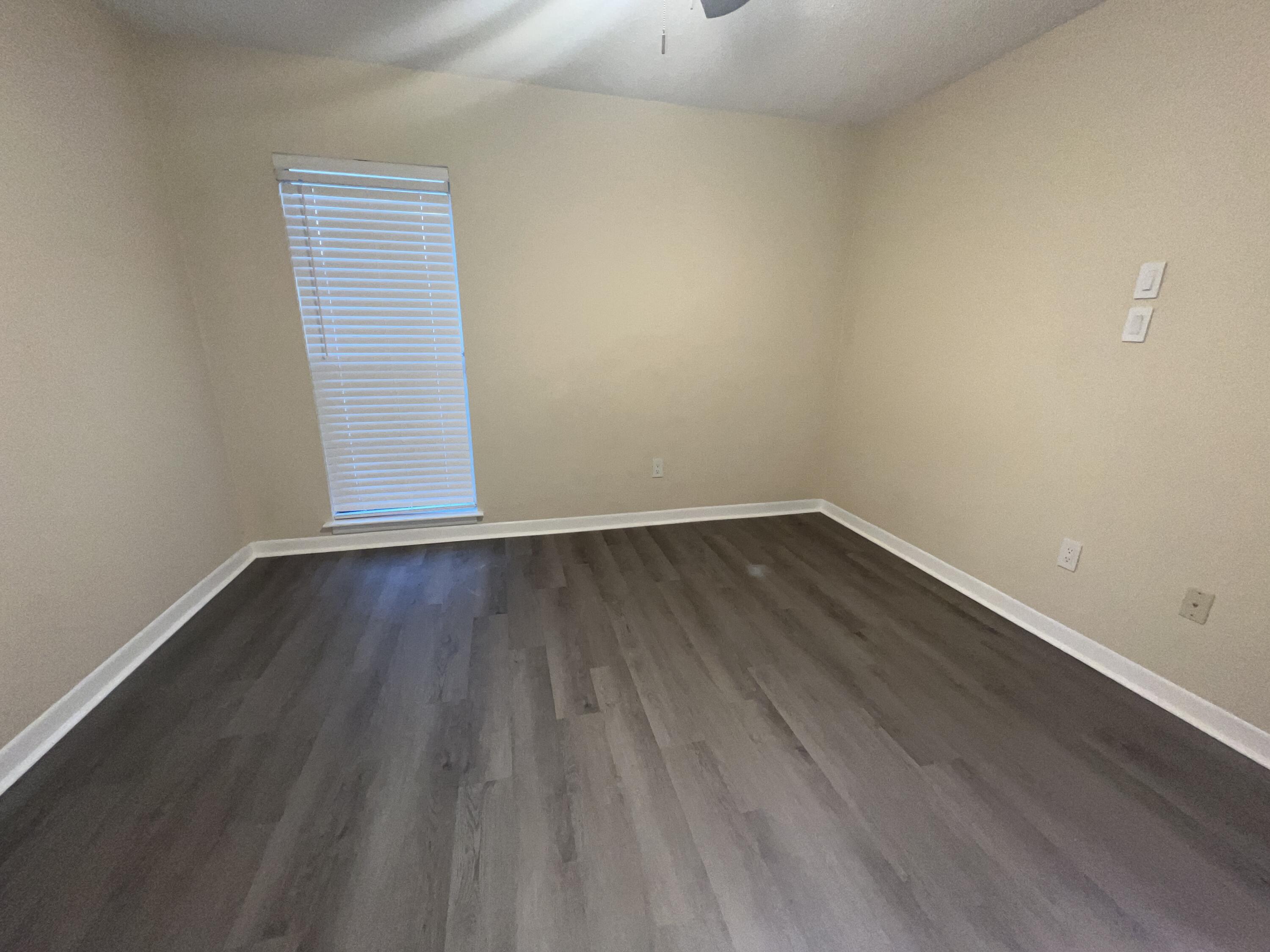 210 Pelham Road, Unit 103B Fort Walton Beach, FL 32547 - Photo 18 of 20 BR 2
