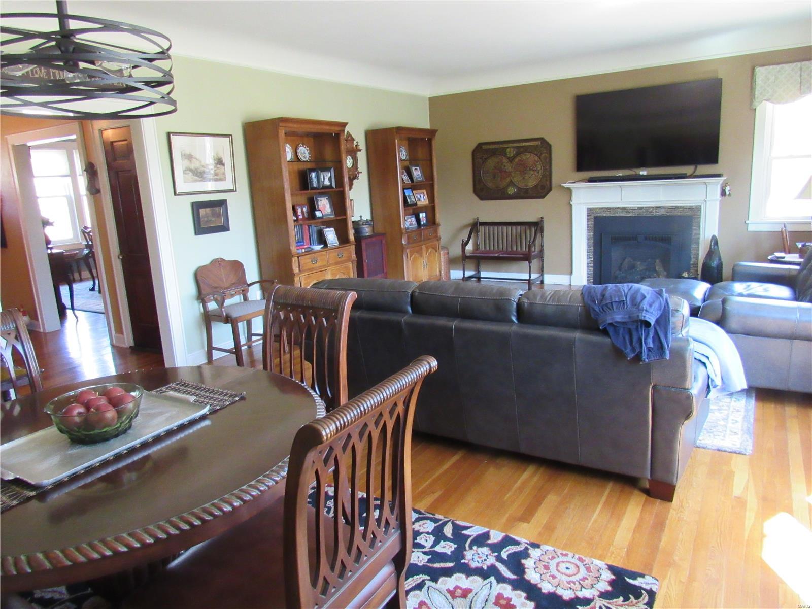 5 Forest Drive Alton, IL 62002 - Photo 9 of 29