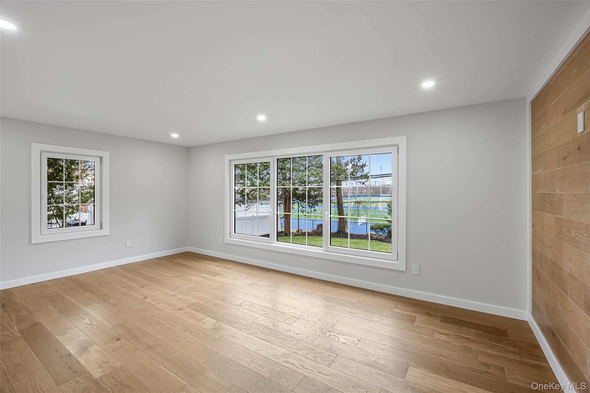 11 Entrance Road East Hills, NY 11577 - Photo 12 of 31