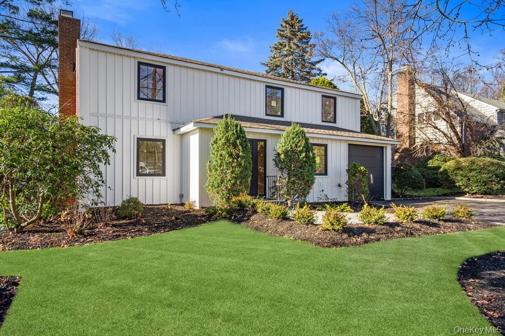 11 Entrance Road East Hills, NY 11577 - Photo 2 of 31