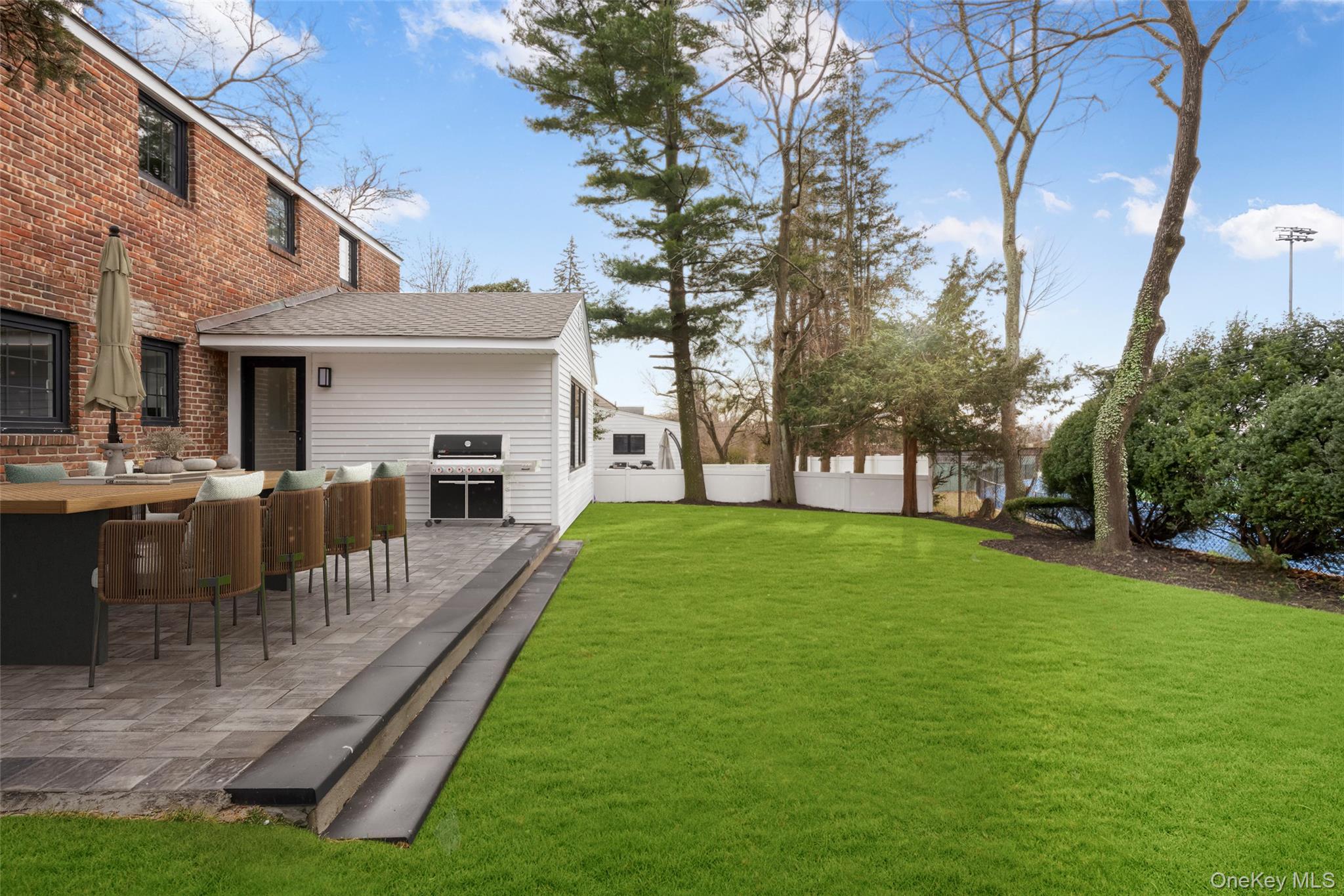 11 Entrance Road East Hills, NY 11577 - Photo 28 of 31