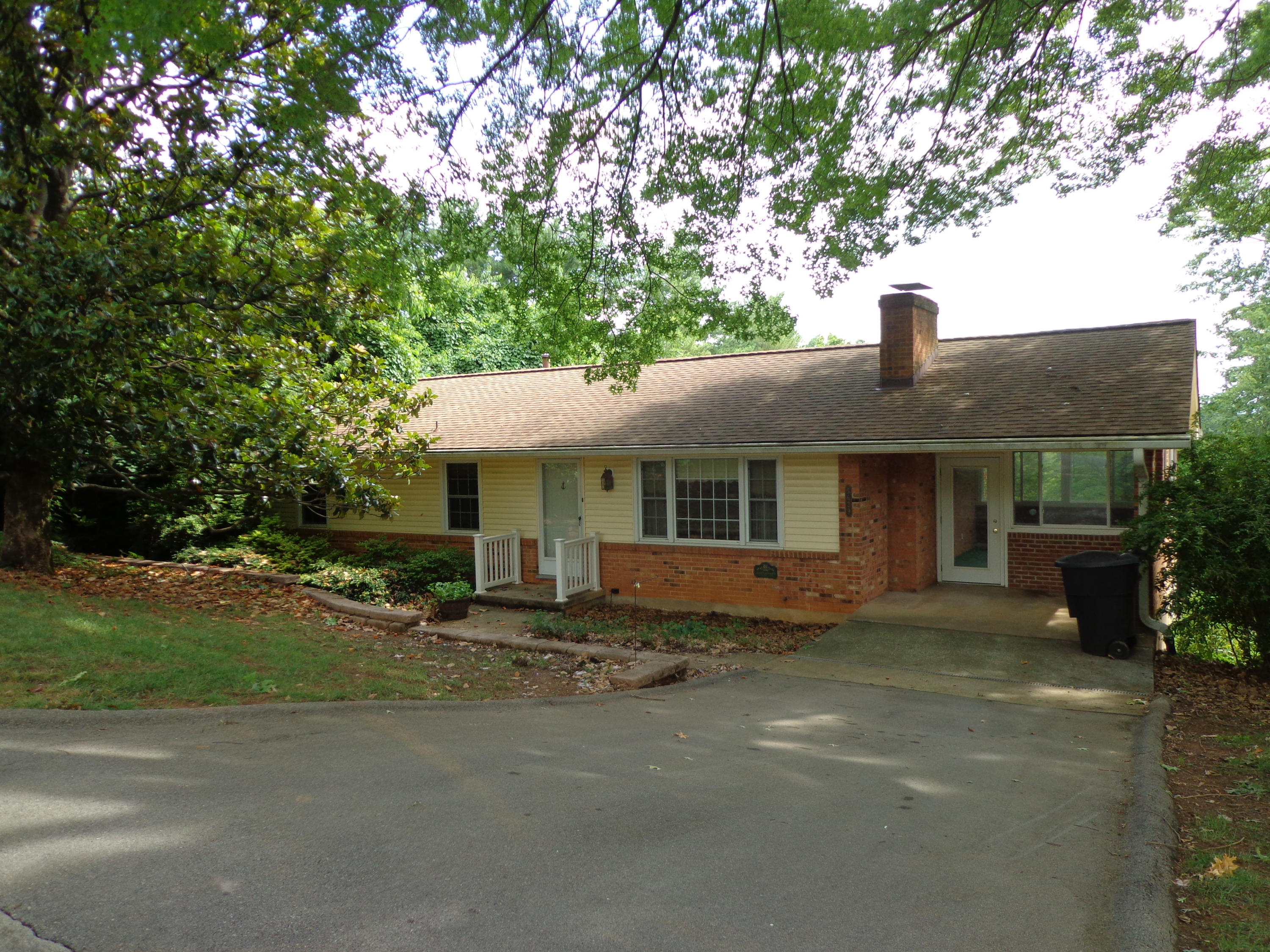 5629 Brahma Road Roanoke, VA 24018 - Photo 1 of 1 DSC08690