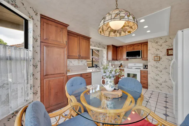 $822,000 | 15753 Via Calanova, San Diego, CA 92128