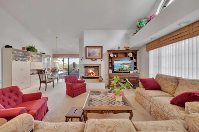 $822,000 | 15753 Via Calanova, San Diego, CA 92128