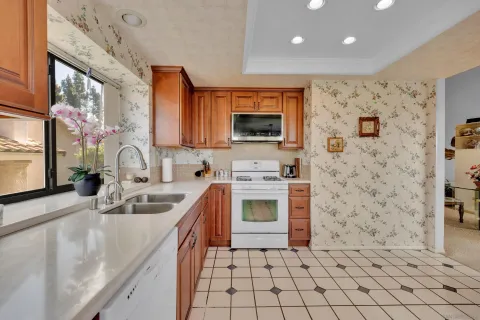 $822,000 | 15753 Via Calanova, San Diego, CA 92128