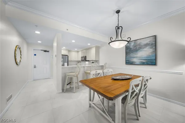 $799,000 | 221 9th Street South, Unit 313, Naples, FL 34102