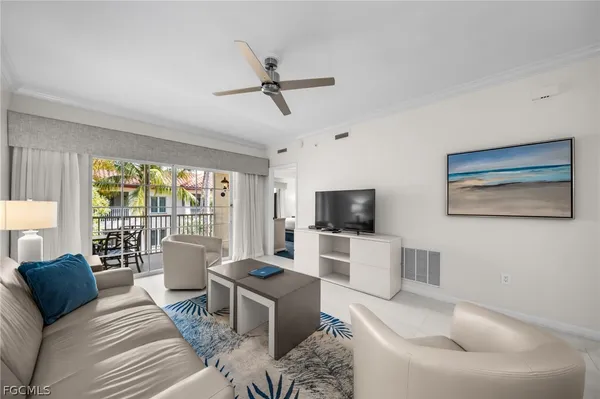 $799,000 | 221 9th Street South, Unit 313, Naples, FL 34102