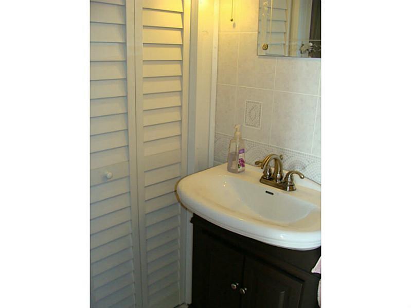 70 Noble Road Oxford, ME 04270 - Photo 17 of 29 Bathroom.