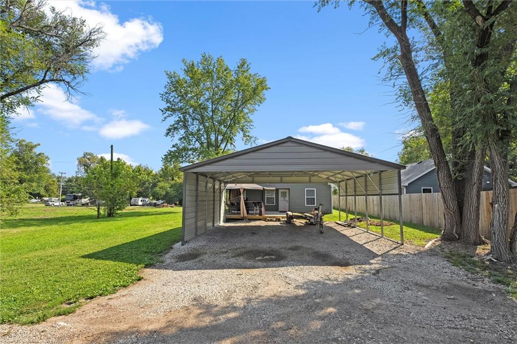 124 East Pacific Avenue Osawatomie, KS 66064 - Photo 18 of 19